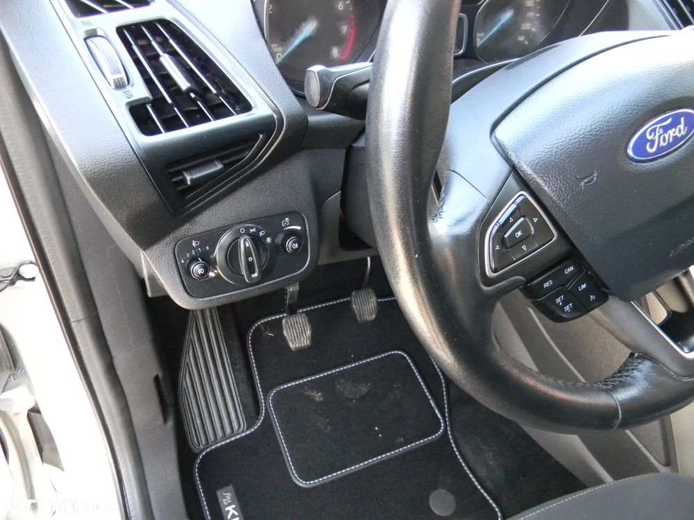 Ford Kuga 1.5 EcoBoost 2x4 Business Edition - 12