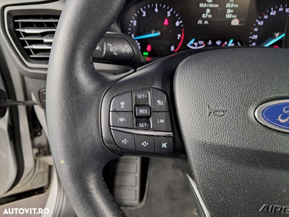 FORD Focus 2020 — imagine 9