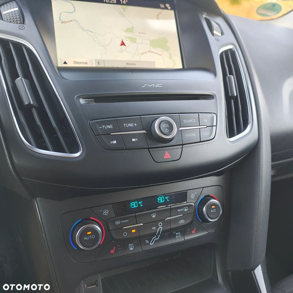 Ford Focus 1.0 EcoBoost STart-Stopp-System TITANIUM X - 33