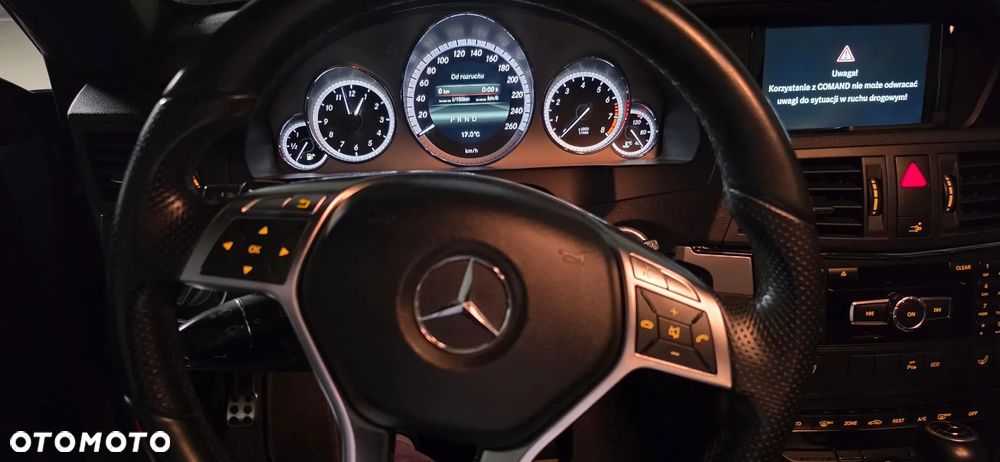 Mercedes-Benz Klasa E - 9