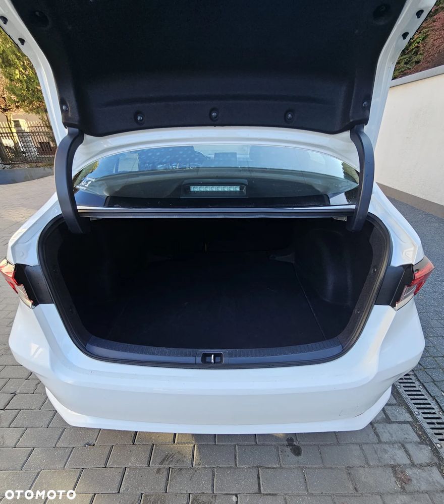 Toyota Corolla 1.5 Comfort - 12