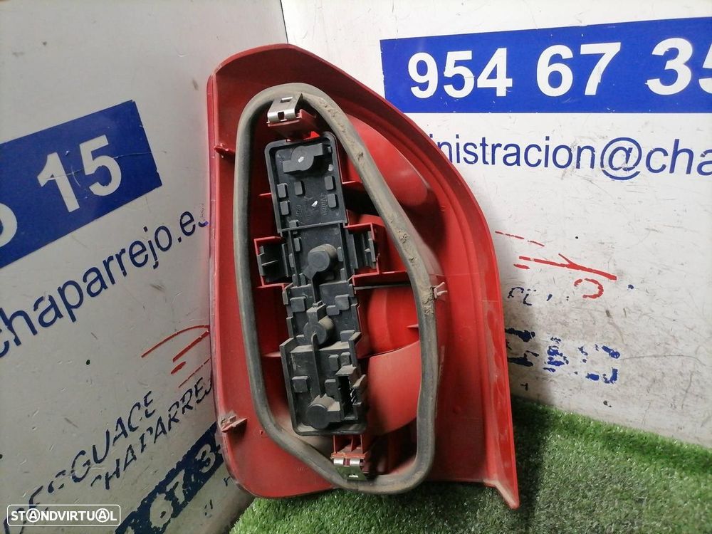 FAROLIM TRASEIRO DIREITO CITROEN XSARA PICASSO 2000 - - 2
