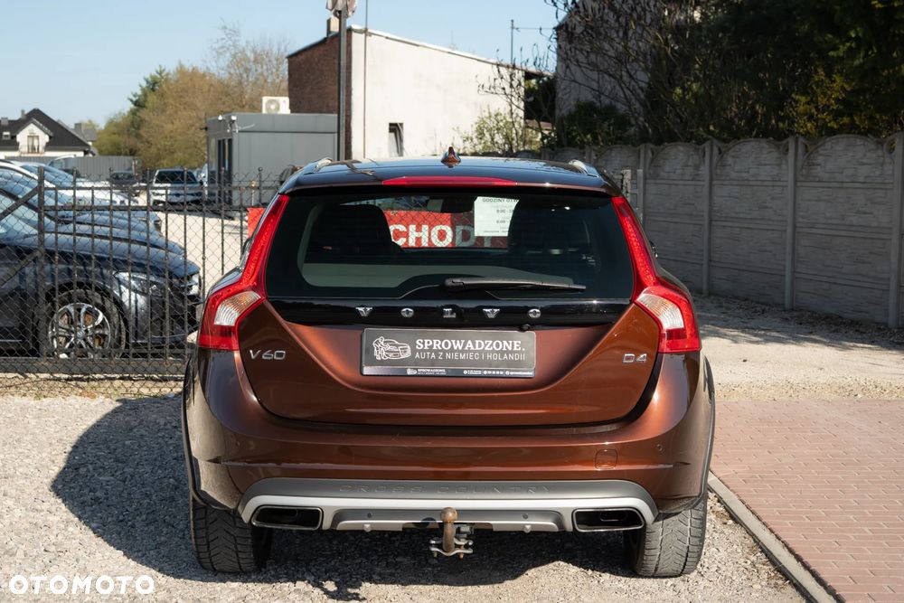 Volvo V60 Cross Country D4 Momentum - 6