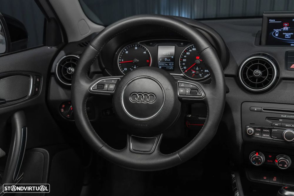 Audi A1 1.6 TDI S tronic S line Sport Pack - 11