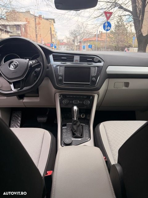 Volkswagen Tiguan 2.0 TDI 4Motion DSG BMT Sport & Style - 9