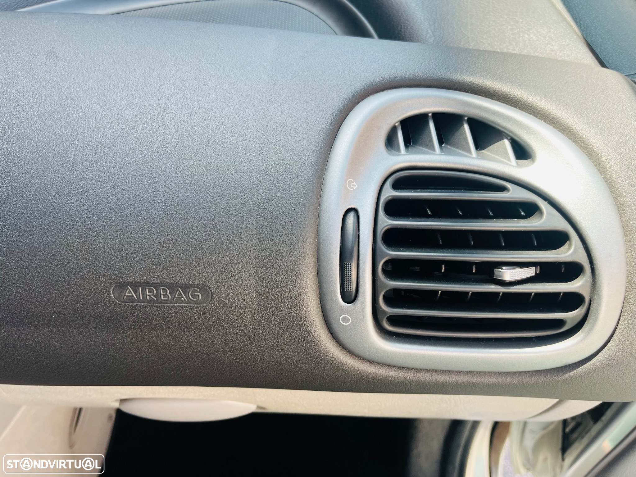 Citroën Xsara Picasso 1.6 Exclusive - 25