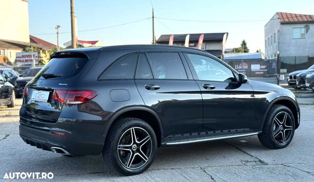 Mercedes-Benz GLC - 11