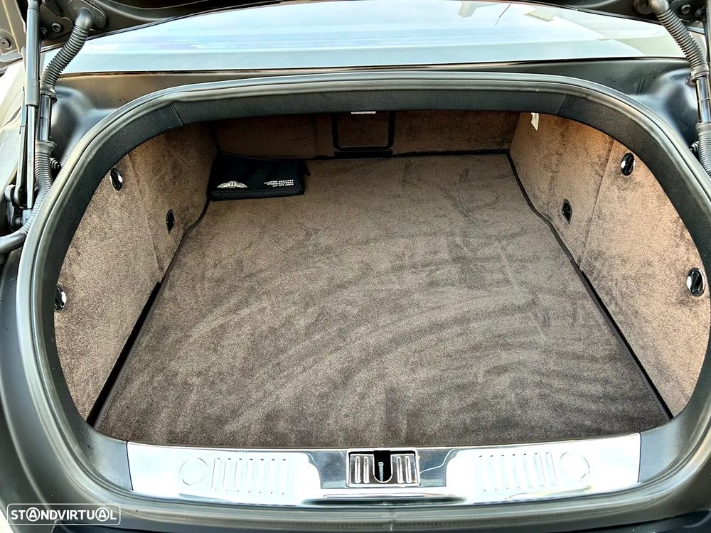 Bentley Continental Flying Spur - 29