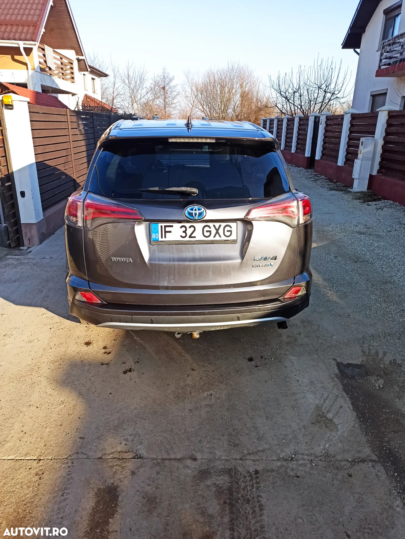 Toyota RAV4 - 4