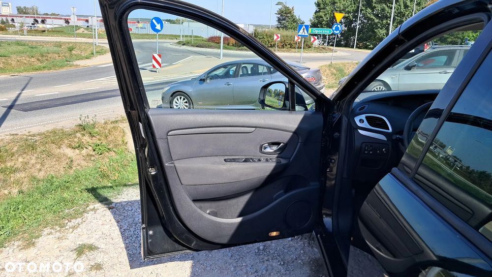 Renault Scenic 1.6 16V 110 TomTom Edition - 10
