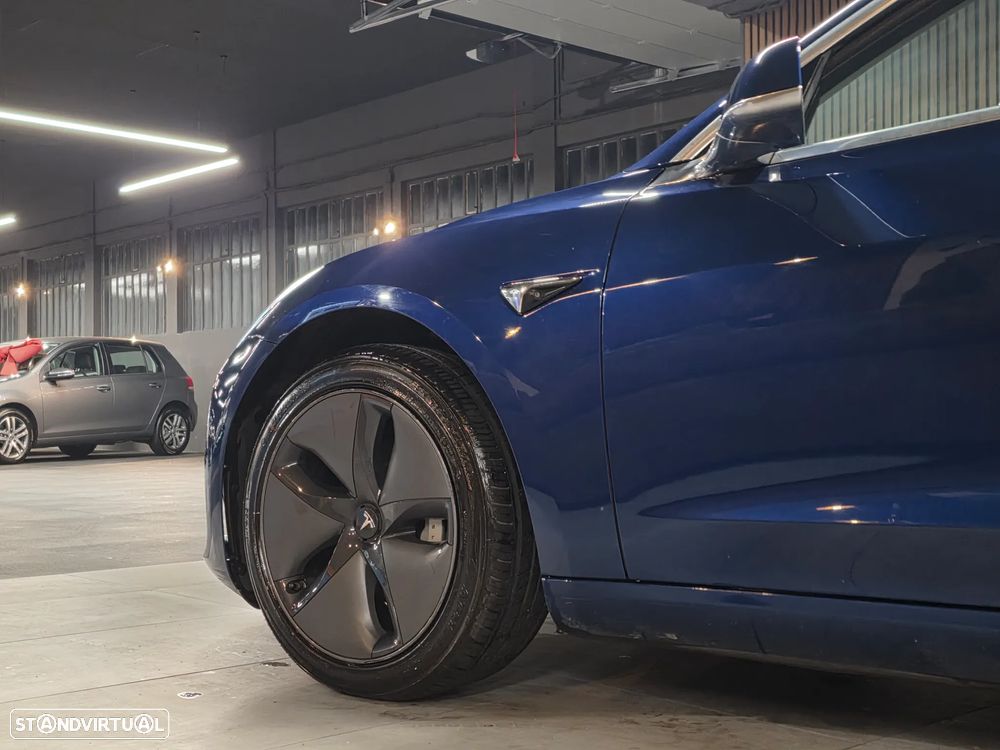 Tesla Model 3 - 33
