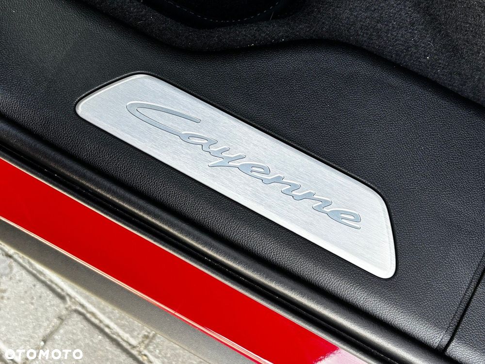 Porsche Cayenne - 36