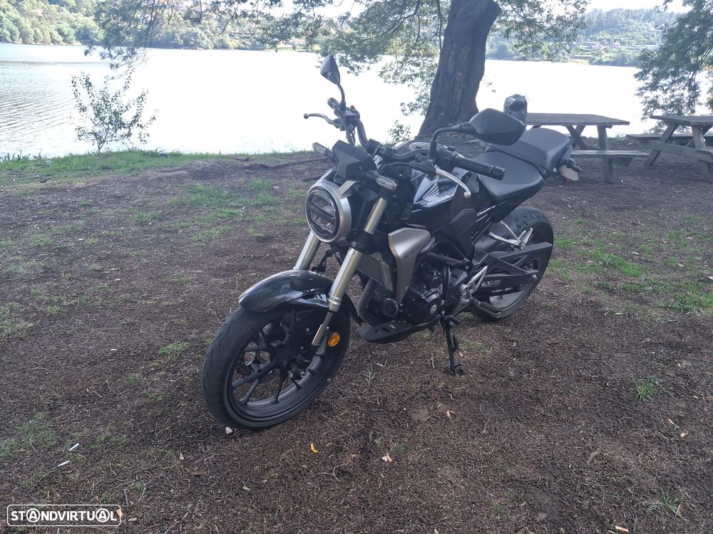 Honda CB 300 - 6