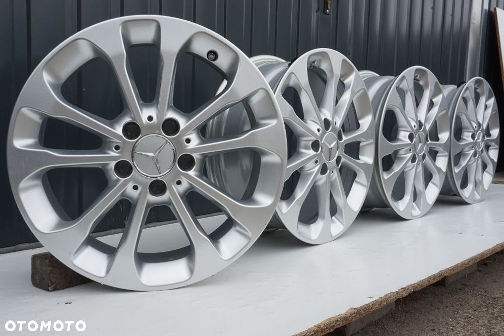 Mercedes W156 5x112 17 6,5J et38