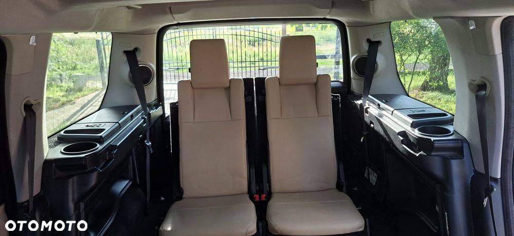 Land Rover Discovery TD V6 HSE - 10