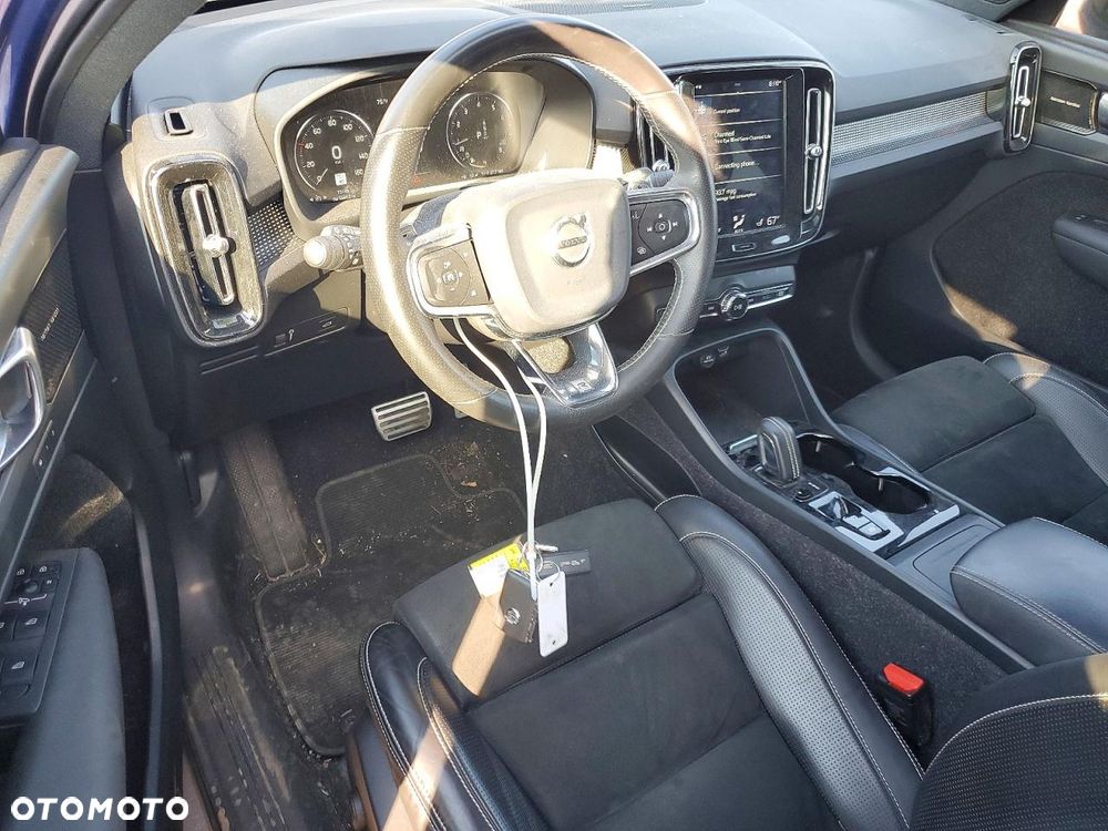 Volvo XC 40 T5 AWD R-Design - 8