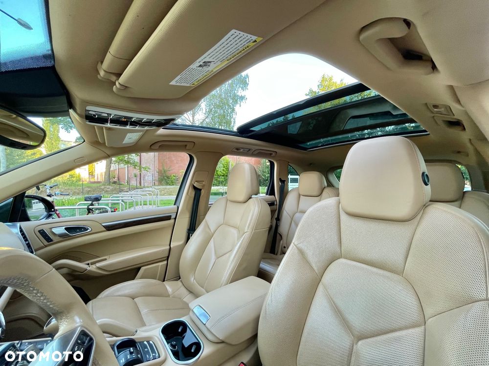 Porsche Cayenne S Platinum Edition - 32