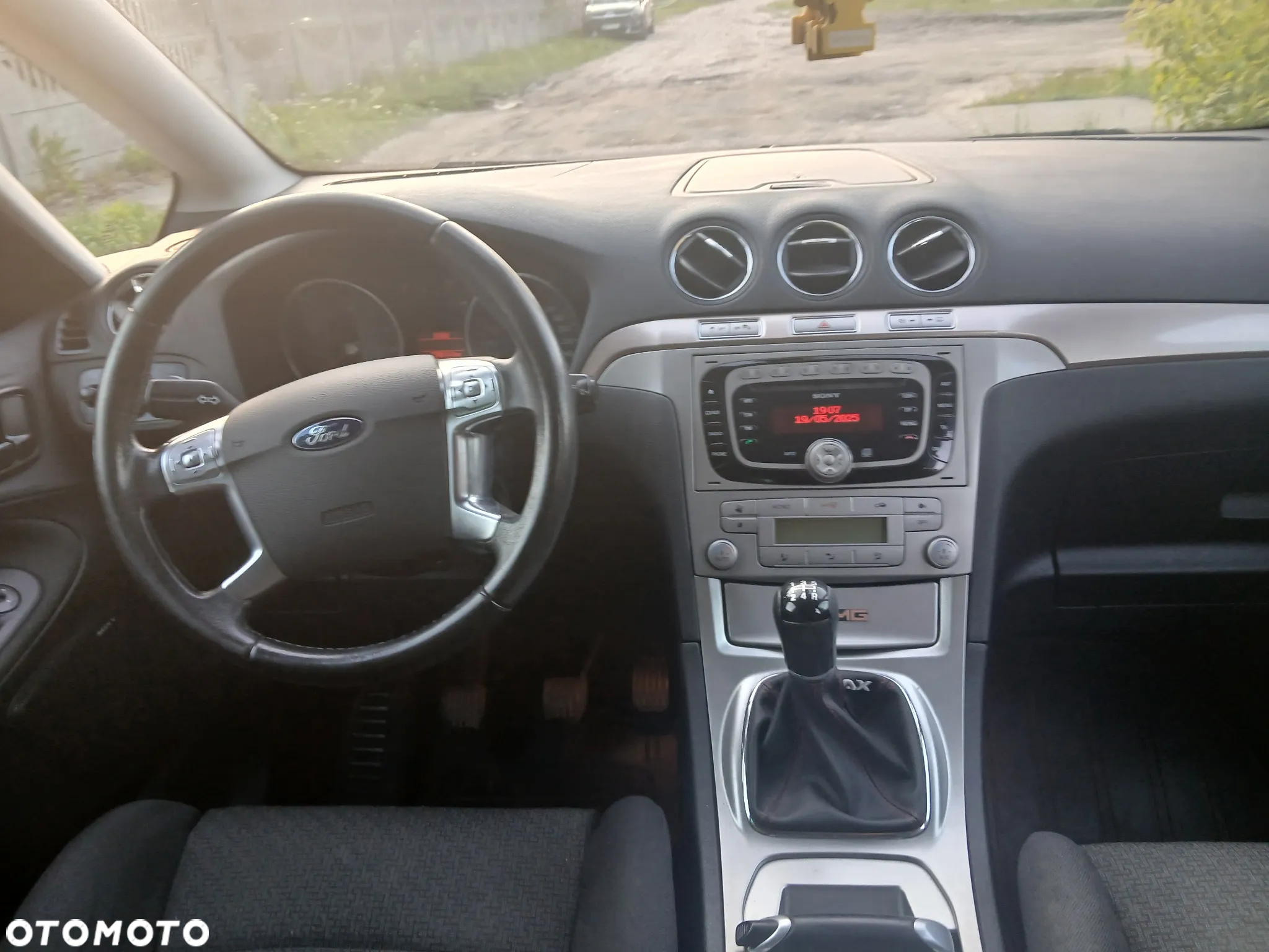 Ford S-Max - 16