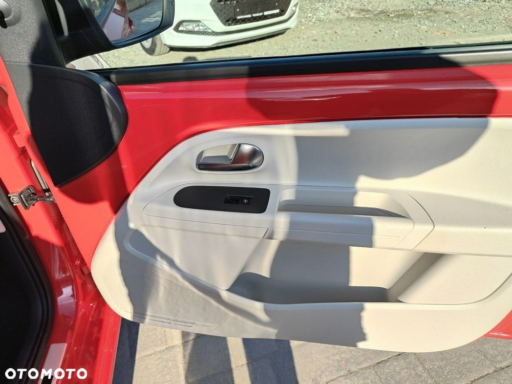 Volkswagen up! 1.0 Beats - 20