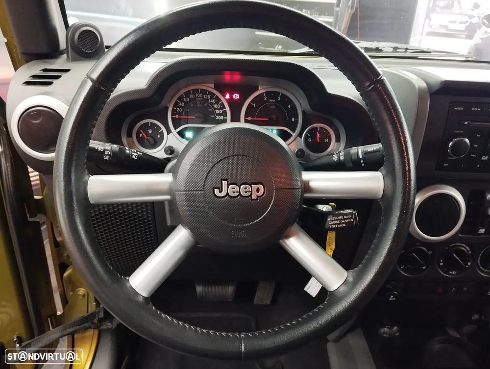 Jeep Wrangler Unlimited 2.8 CRD ATX Sahara - 17