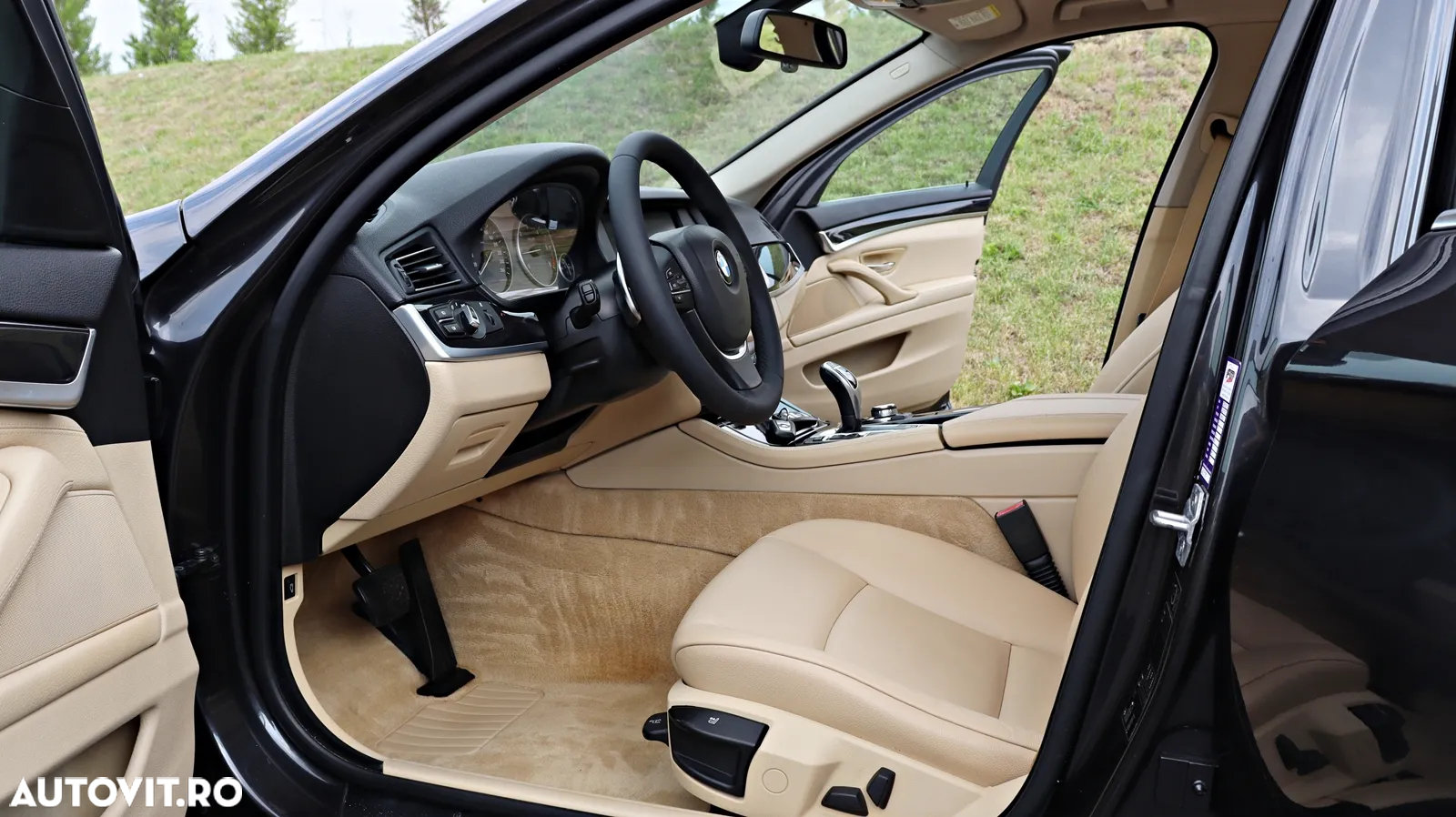 BMW Seria 5 525d Touring Sport-Aut. - 12