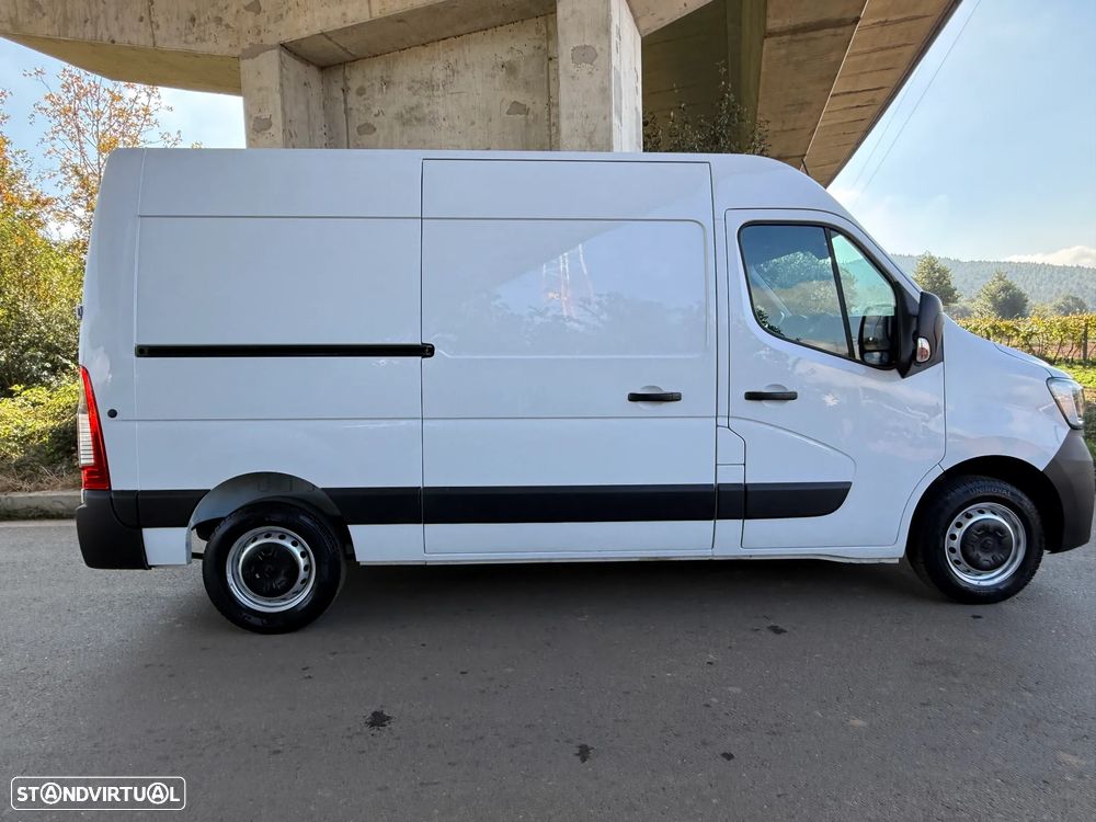 Renault Master 2.3 BlueDci 135 L2H2 Confort - 22