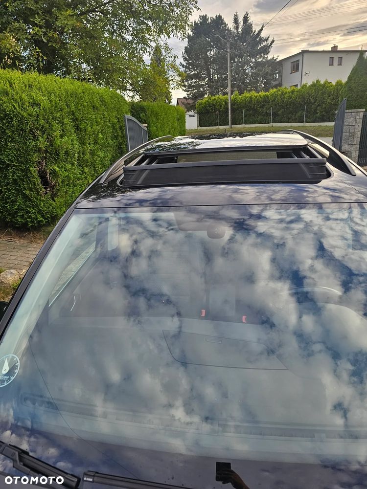 Volkswagen Touran 2.0 TDI SCR DSG Highline - 3