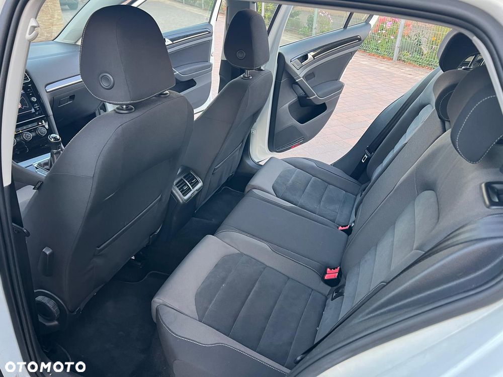 Volkswagen Golf 1.6 TDI SCR Comfortline - 15