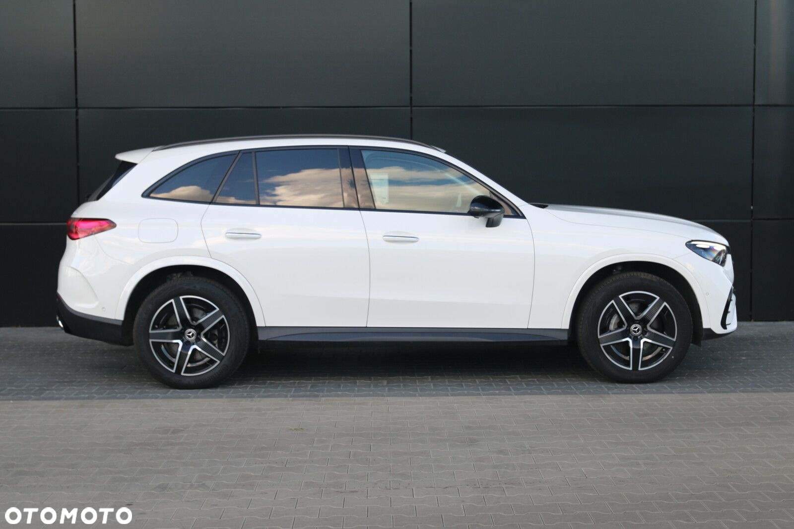Mercedes-Benz GLC - 7