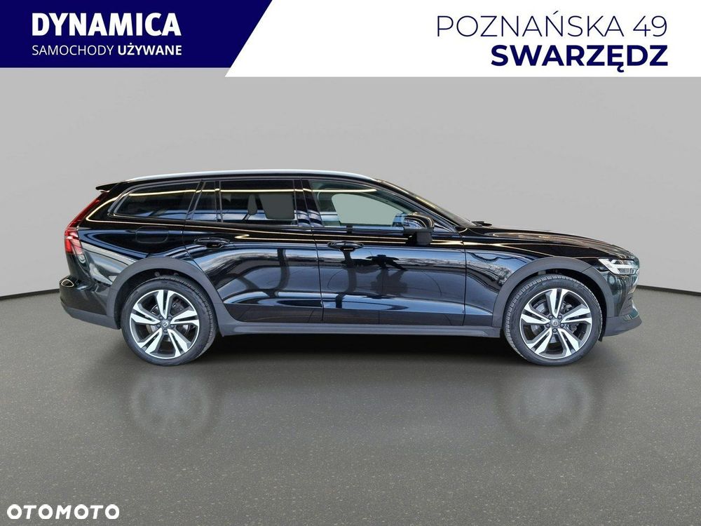 Volvo V60 Cross Country - 9