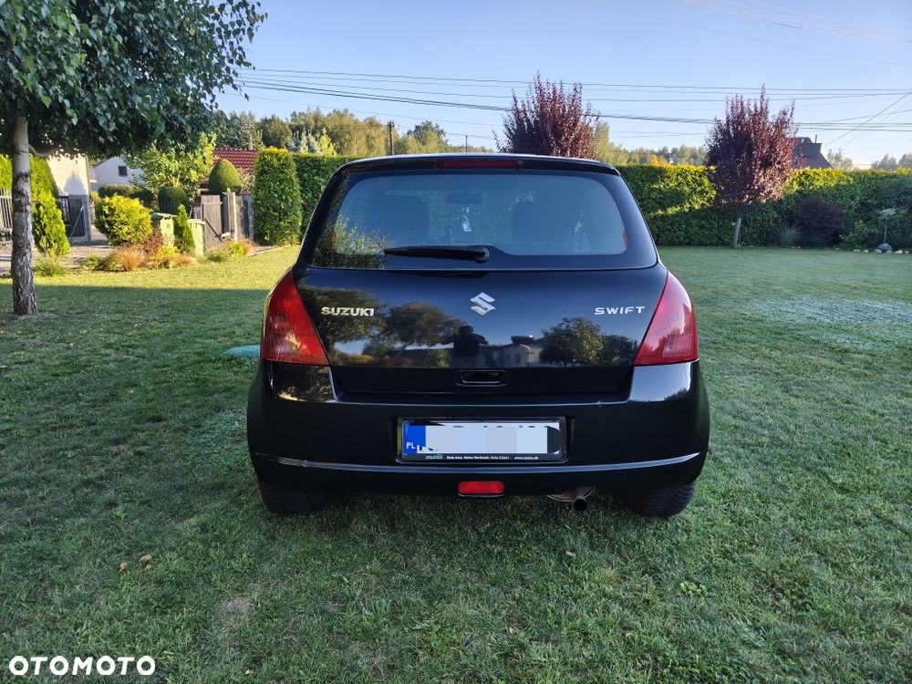 Suzuki Swift - 4