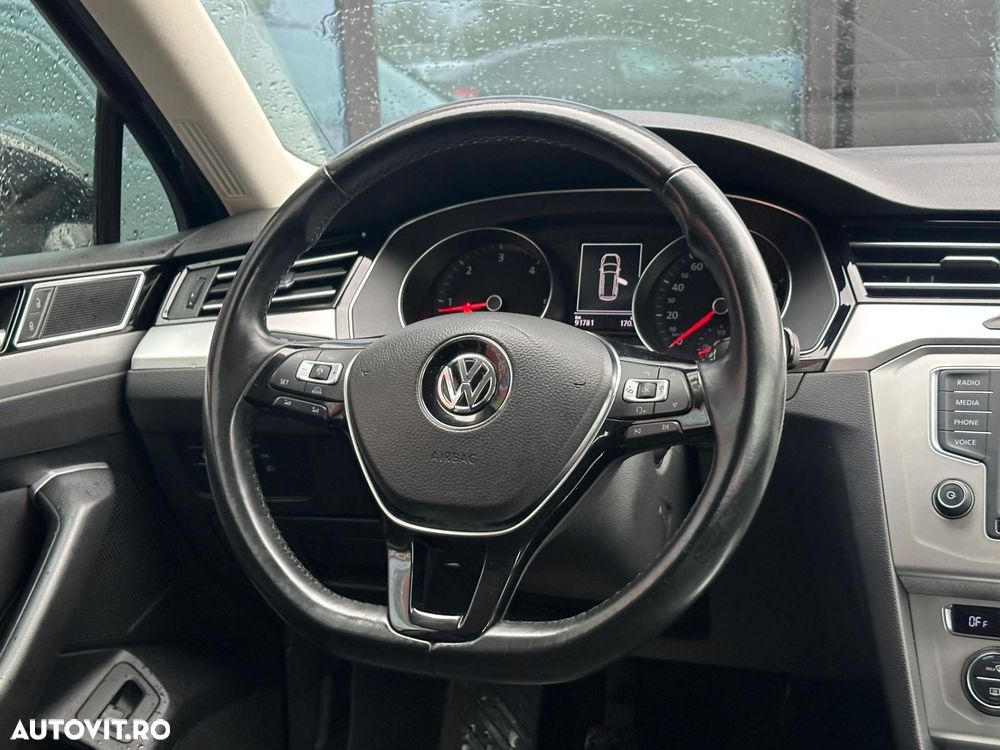 Volkswagen Passat - 8