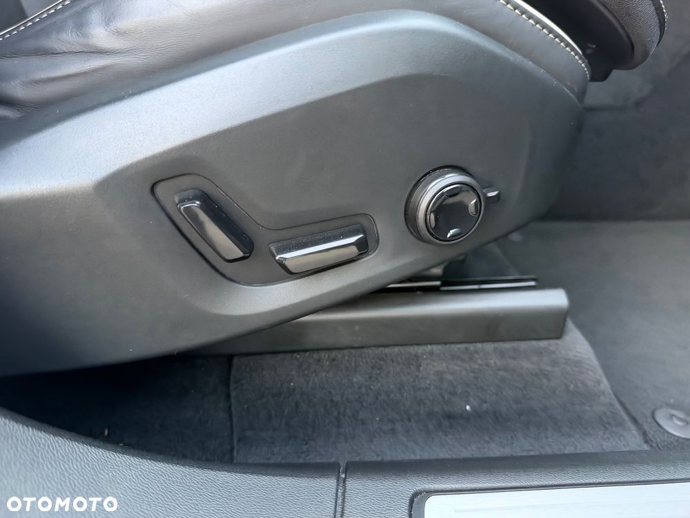 Volvo XC 60 B4 D AWD Geartronic Inscription - 14