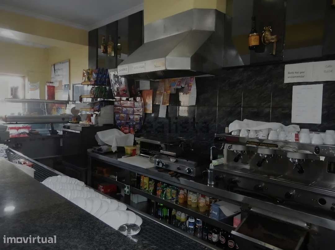 Trespasse de cafetaria - Oliveira do Douro - Grande imagem: 2/24