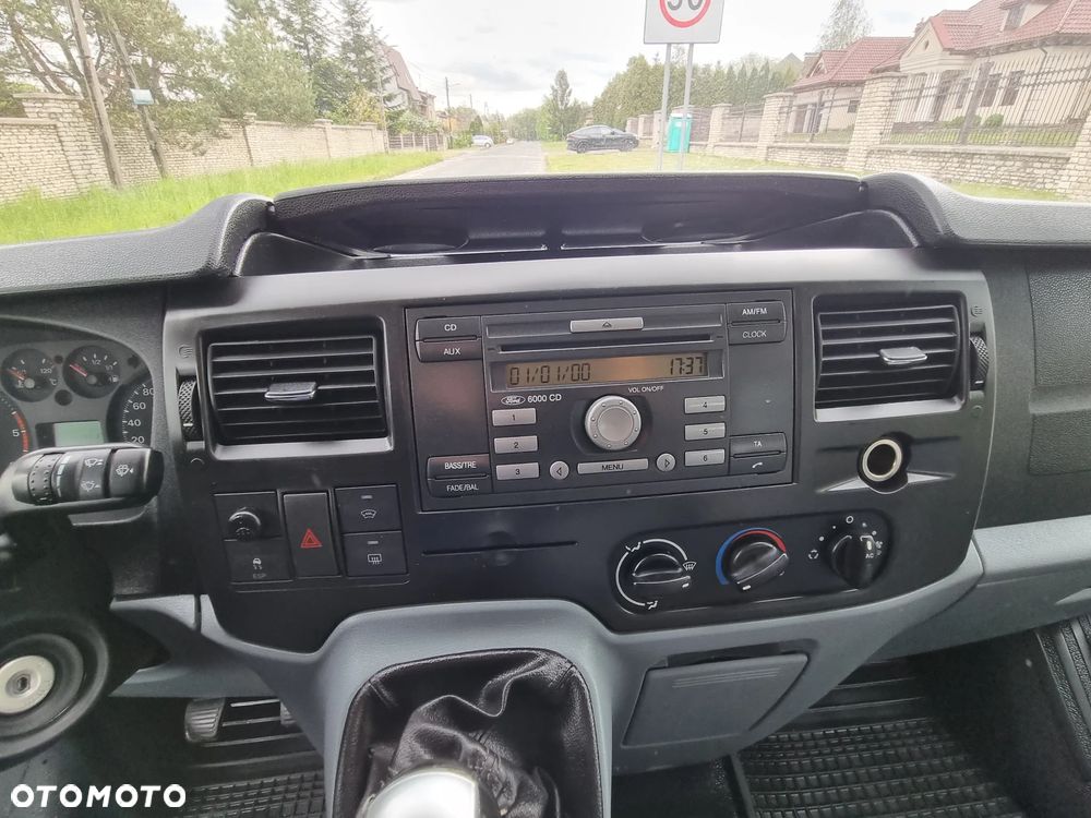 Ford Transit - 27