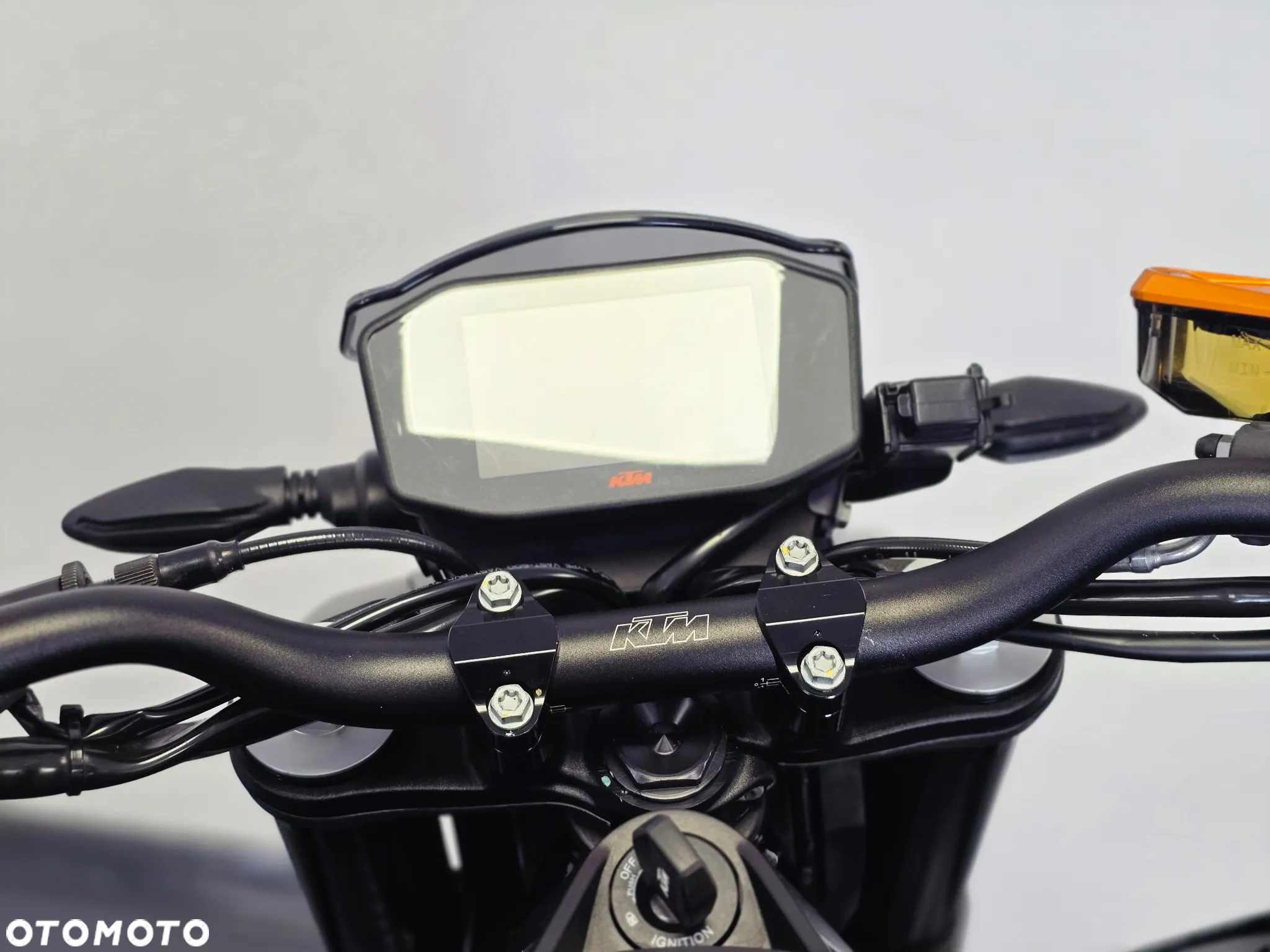 KTM Duke - 19