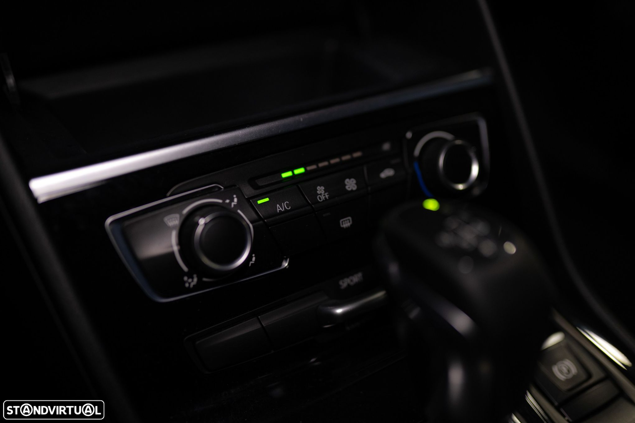 BMW 218 Active Tourer d Advantage Auto - 32