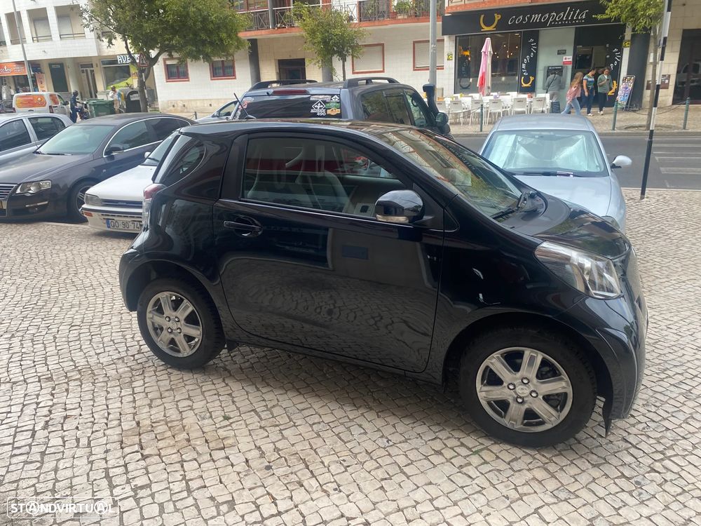 Toyota iQ 1.0 Multidrive + - 19