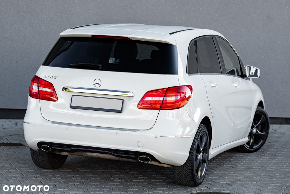 Mercedes-Benz Klasa B 180 7G-DCT - 12