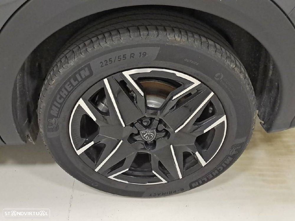 Peugeot 5008 1.2 Hybrid Allure e-DCS6 - 11