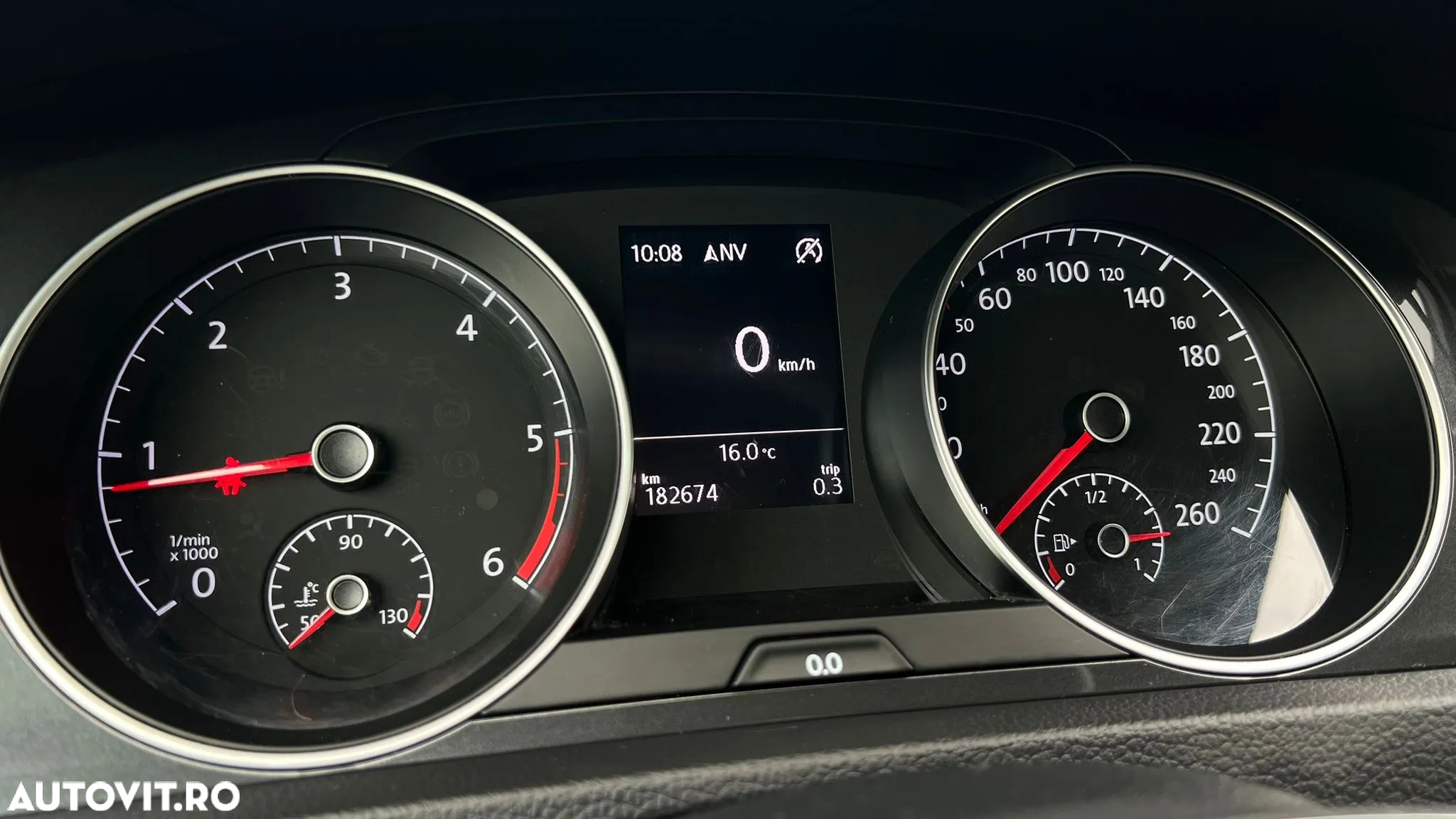 Volkswagen Golf - 16