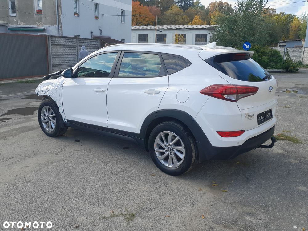 Hyundai Tucson 1.7 CRDI BlueDrive Style 2WD - 5