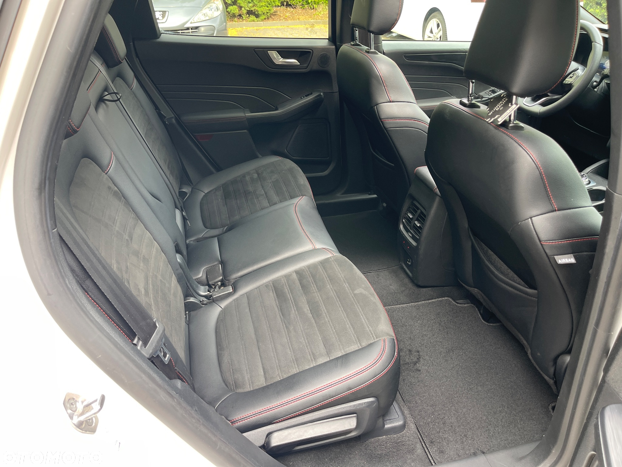 Ford Kuga 2.5 Duratec PHEV ST-LINE X - 27