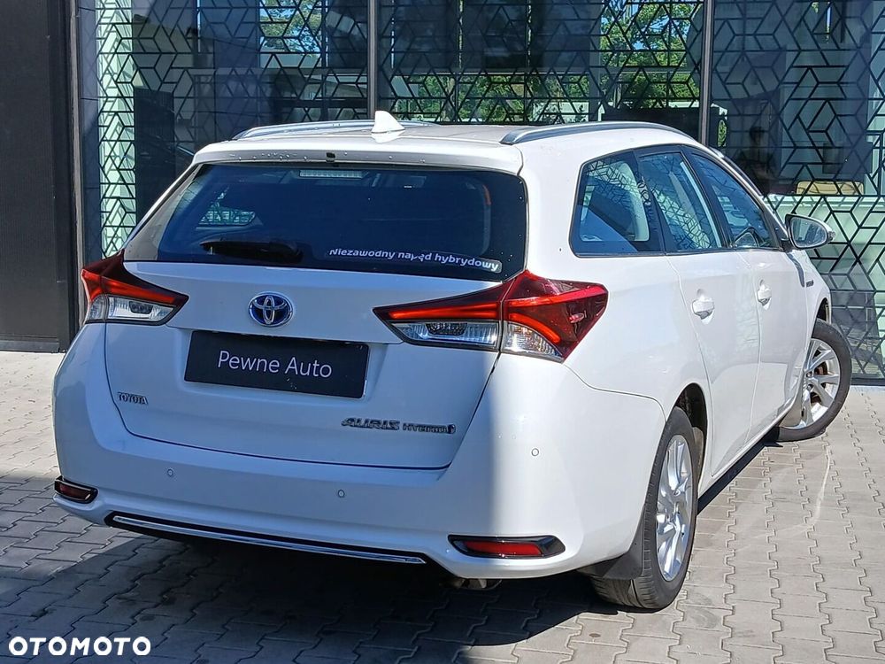 Toyota Auris Hybrid 135 Premium - 12