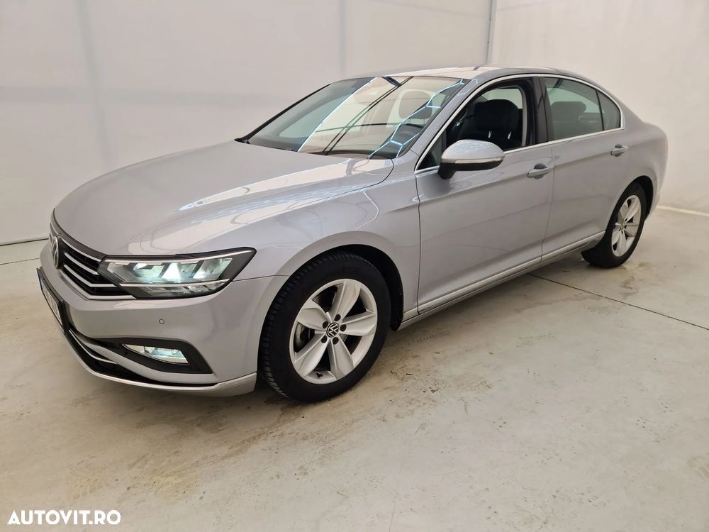 Volkswagen Passat 2.0 TDI DSG Highline - 1