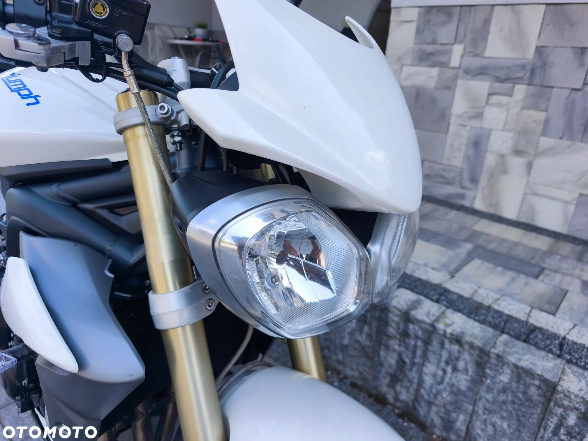 Triumph Street Triple - 23