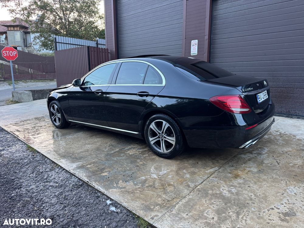 Mercedes-Benz E 220 d 9G-TRONIC - 12