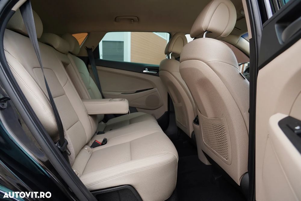 Hyundai Tucson 2.0 CRDI 4WD 6AT Premium+ - 11