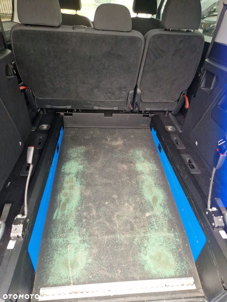 Ford Tourneo Connect Grand - 12