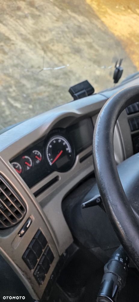 Renault Premium - 9